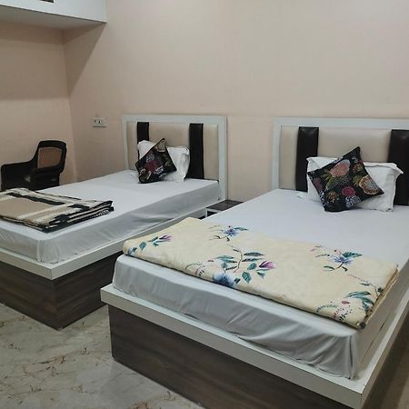 The Orchid Villa Homestay - Walkable Distance From Taj Mahal Agra  Buitenkant foto