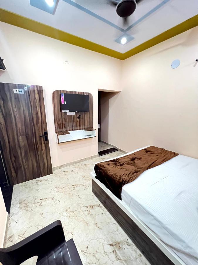 The Orchid Villa Homestay - Walkable Distance From Taj Mahal Agra  Buitenkant foto