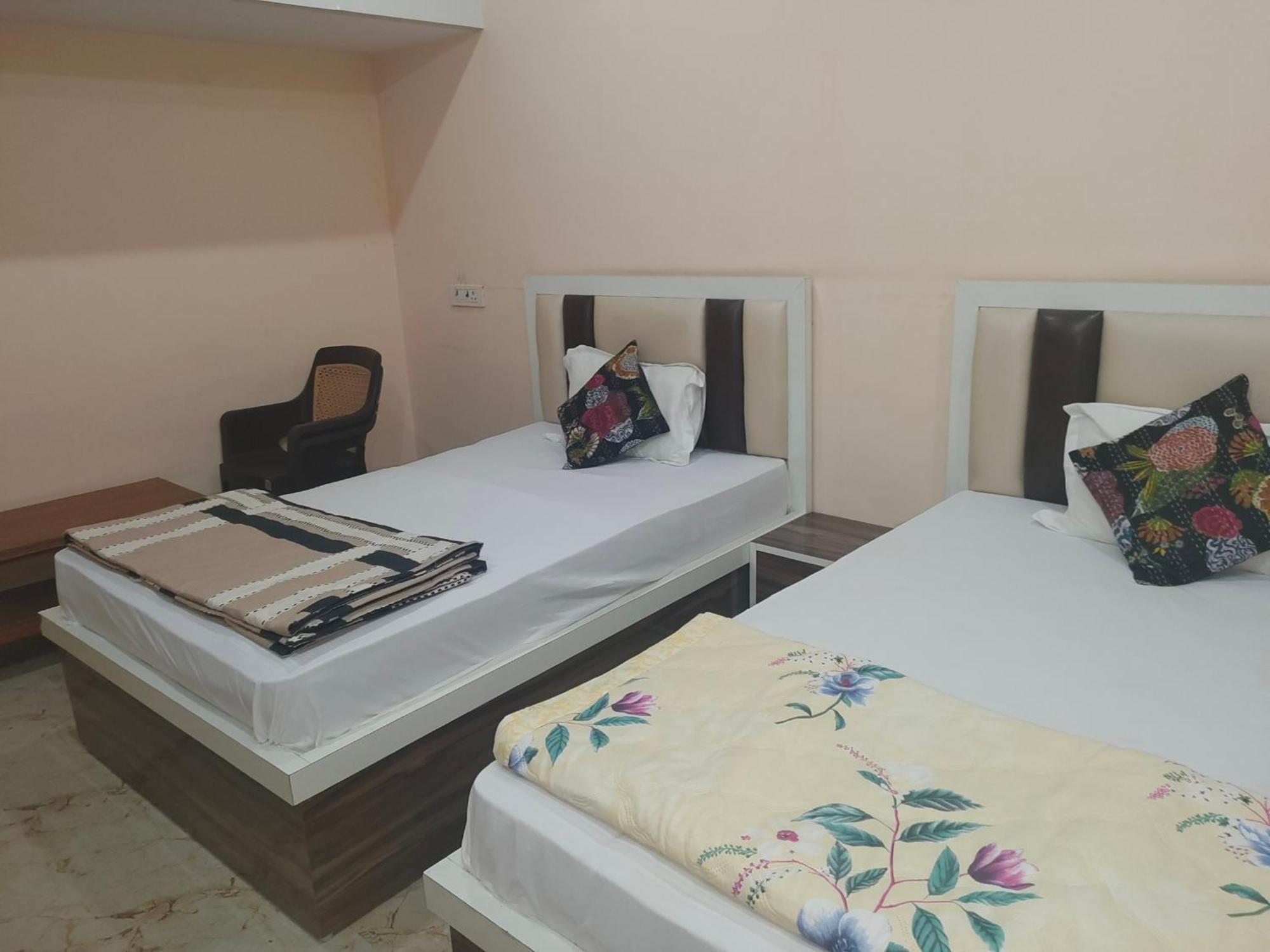 The Orchid Villa Homestay - Walkable Distance From Taj Mahal Agra  Buitenkant foto