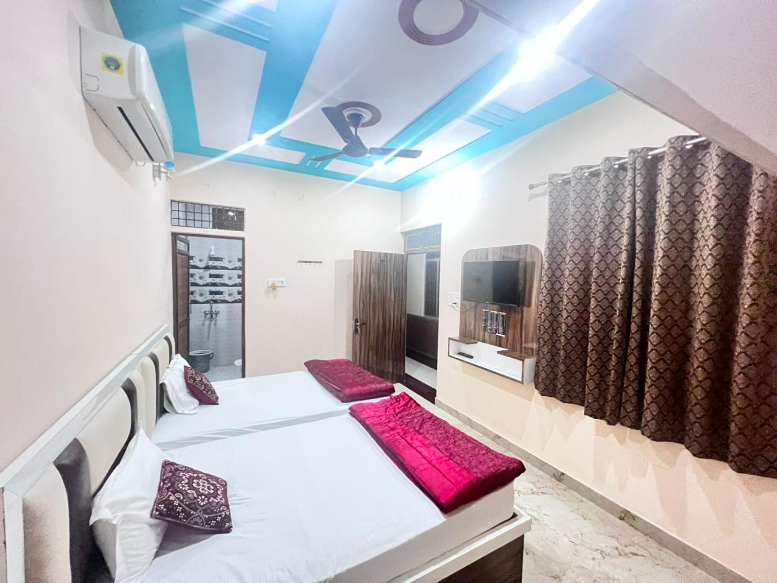 The Orchid Villa Homestay - Walkable Distance From Taj Mahal Agra  Buitenkant foto