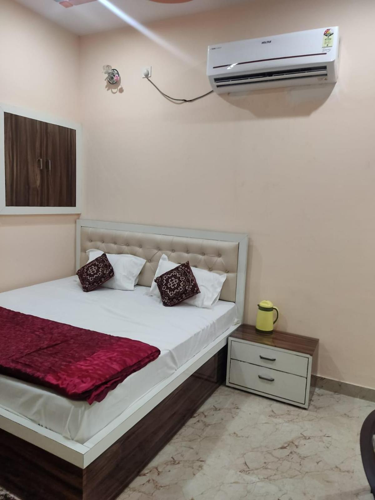 The Orchid Villa Homestay - Walkable Distance From Taj Mahal Agra  Buitenkant foto
