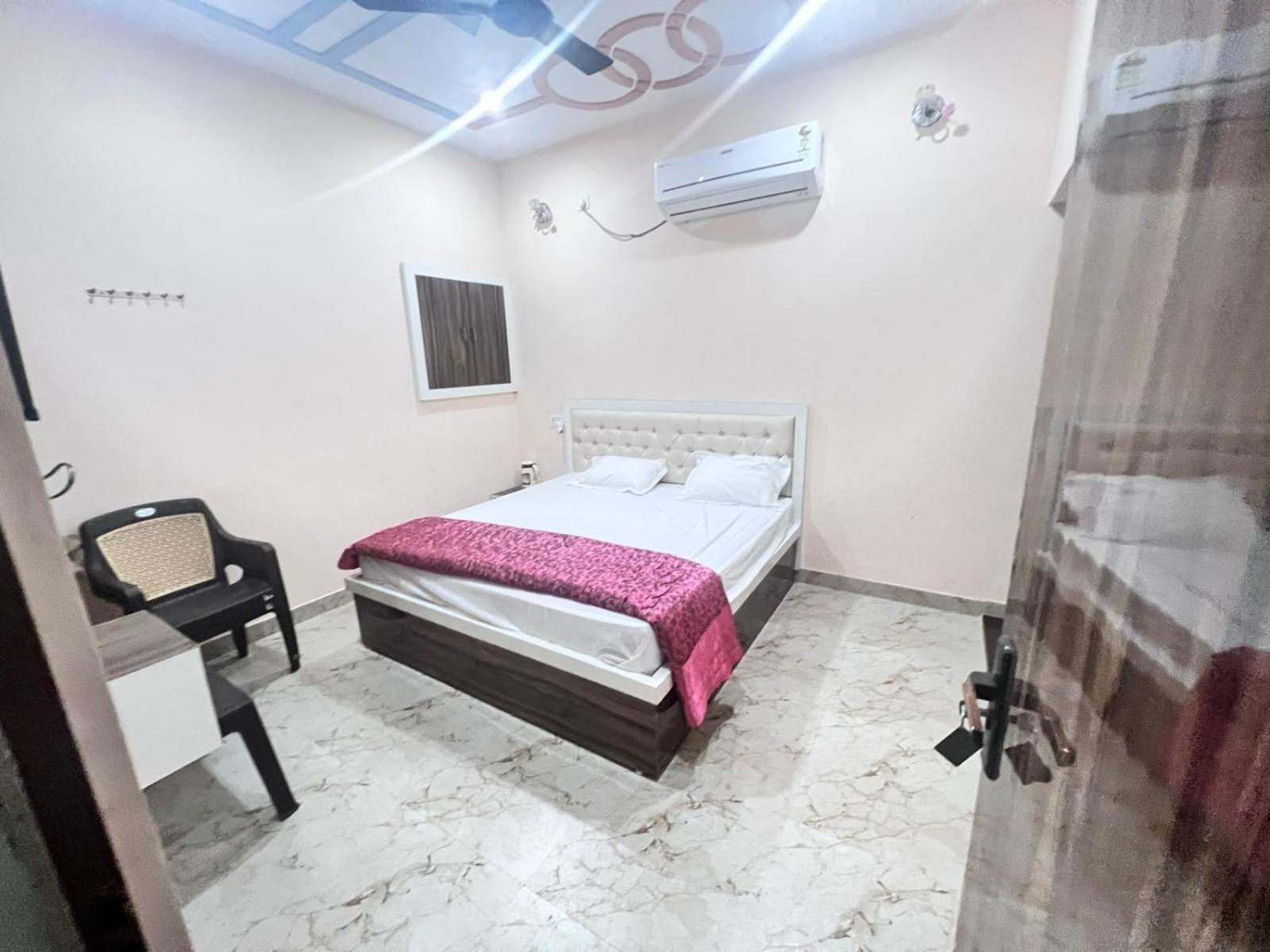 The Orchid Villa Homestay - Walkable Distance From Taj Mahal Agra  Buitenkant foto